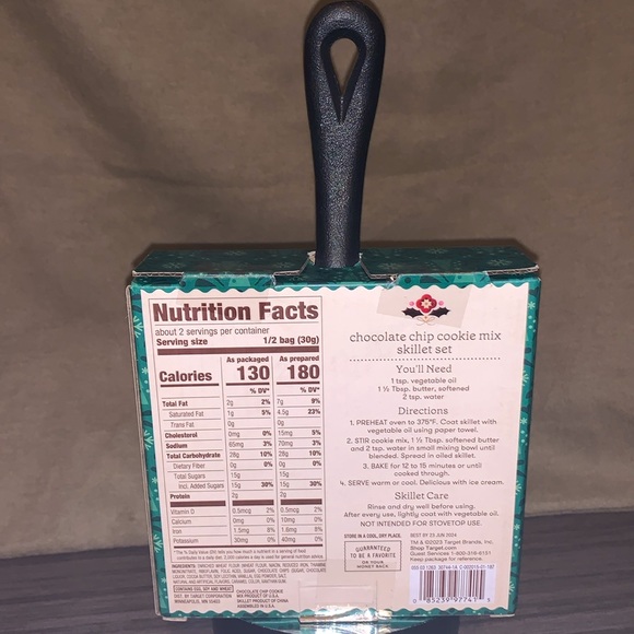 BRAND NEW Favorite Day Chocolate Chip Cookie Mix Skillet Set - Picture 2 of 3